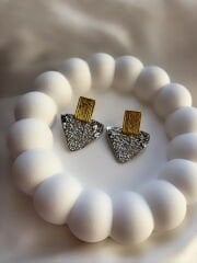 Tasarım gold ve Silver detaylı küpemiz